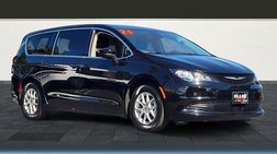 2024 Chrysler Voyager LX