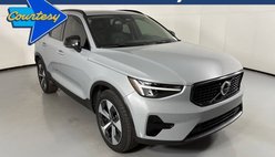 2024 Volvo XC40 Core