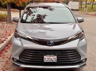 2024 Toyota Sienna Woodland Edition