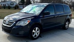 2011 Volkswagen Routan SE