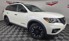 2020 Nissan Pathfinder SV