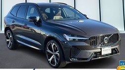 2023 Volvo XC60 B5 Ultimate Dark Theme
