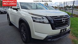 2022 Nissan Pathfinder SV