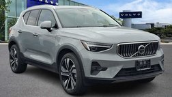 2025 Volvo XC40 B5 Ultra Bright Theme