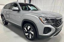 2025 Volkswagen Atlas Cross Sport SE 4Motion