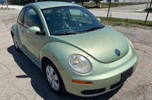 2008 Volkswagen New Beetle S