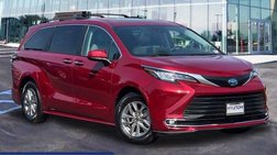 2022 Toyota Sienna XLE