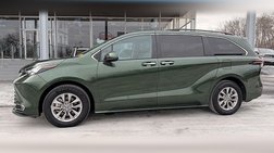 2024 Toyota Sienna XLE