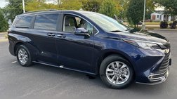 2024 Toyota Sienna XLE