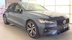 2024 Volvo S60 B5 Core Dark Theme