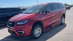 2024 Chrysler Pacifica Touring