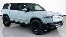 2025 Rivian R1S Adventure