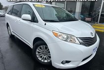 2014 Toyota Sienna XLE 8-Passenger