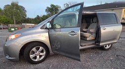 2014 Toyota Sienna LE 8-Passenger