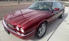 1995 Jaguar XJR Base