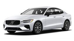 2022 Volvo S60 B5 Momentum