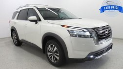 2022 Nissan Pathfinder SL
