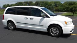 2014 Chrysler Town and Country Touring-L