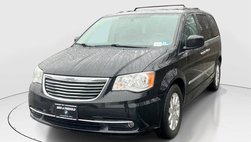 2016 Chrysler Town and Country Touring