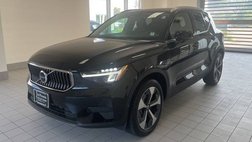 2025 Volvo XC40 B5 Core Bright Theme