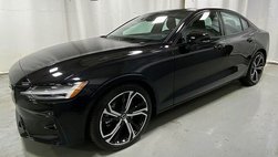 2024 Volvo S60 B5 Plus Dark Theme
