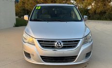 2012 Volkswagen Routan SE