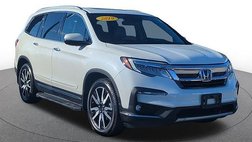 2019 Honda Pilot Touring w/Rear Captain's Chairs