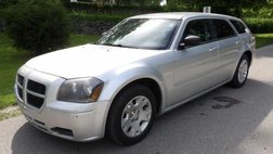 2005 Dodge Magnum SE