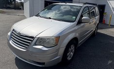 2009 Chrysler Town and Country Touring
