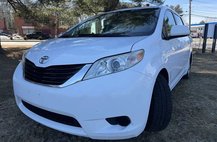 2012 Toyota Sienna LE
