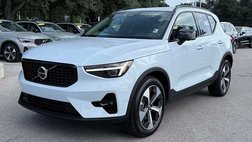 2026 Volvo XC40 B5 Plus