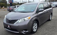 2011 Toyota Sienna LE 8-Passenger
