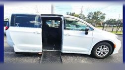 2024 Chrysler Pacifica Touring