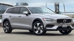 2025 Volvo V60 Cross Country B5 Plus