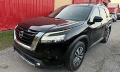 2022 Nissan Pathfinder SL