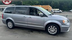 2016 Chrysler Town and Country Touring
