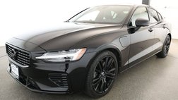 2022 Volvo S60 Recharge T8 R-Design