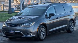 2017 Chrysler Pacifica Hybrid Premium