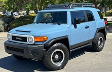 2014 Toyota FJ Cruiser Base