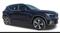 2025 Volvo XC40 B5 Core Bright Theme