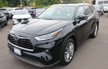 2022 Toyota Highlander Hybrid Platinum