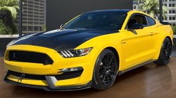 2017 Ford Mustang Fastback RWD