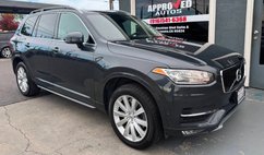 2016 Volvo XC90 T6 Momentum