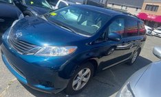 2011 Toyota Sienna LE
