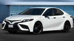 2022 Toyota Camry Hybrid SE Nightshade
