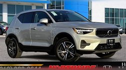 2025 Volvo XC40 B5 Core Bright Theme