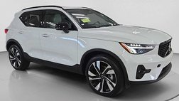 2025 Volvo XC40 B5 Plus Dark Theme