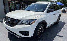 2020 Nissan Pathfinder SV