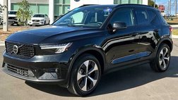 2024 Volvo XC40 B5 Plus Dark Theme