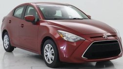 2020 Toyota Yaris LE